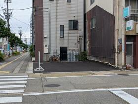富山県富山市諏訪川原１丁目