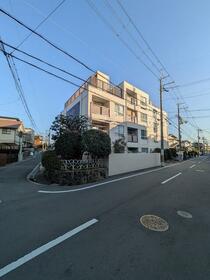 大阪府吹田市千里山西４丁目