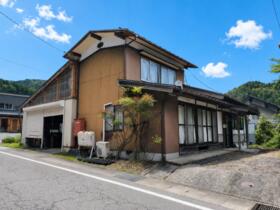 岐阜県郡上市高鷲町鮎立
