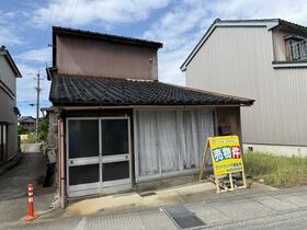 富山県滑川市下小泉町