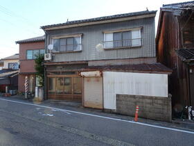 富山県高岡市内免４丁目