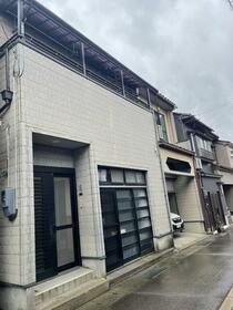 富山県氷見市中央町