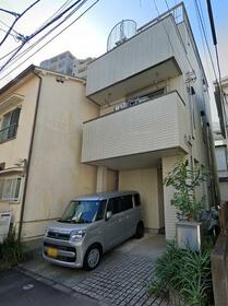 東京都文京区千駄木３丁目