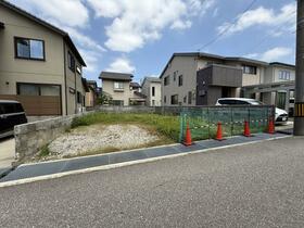 石川県金沢市円光寺３丁目