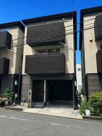 埼玉県さいたま市浦和区仲町４丁目
