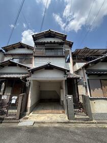 奈良県大和郡山市小泉町