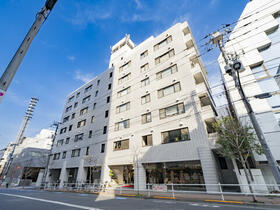 東京都新宿区四谷三栄町
