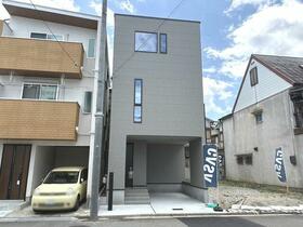 大阪府高槻市芝生町１丁目