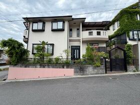 大阪府枚方市翠香園町