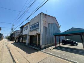 富山県射水市中新湊