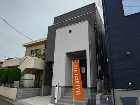 埼玉県さいたま市中央区鈴谷８丁目