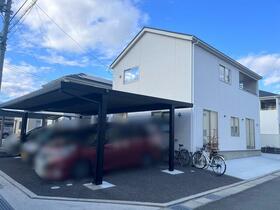 山梨県中巨摩郡昭和町築地新居