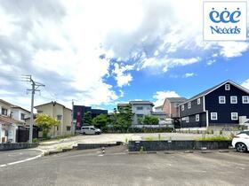 福岡県春日市若葉台西1丁目
