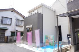 埼玉県越谷市赤山町２丁目