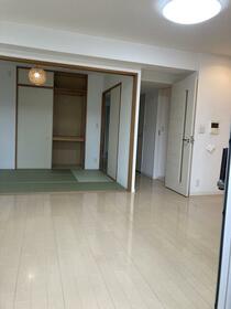 千葉県千葉市中央区港町