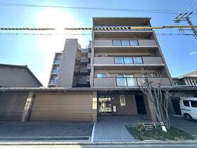 京都府京都市上京区中長者町通新町西入仲之町
