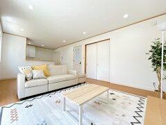 愛知県稲沢市平和町西光坊大門南