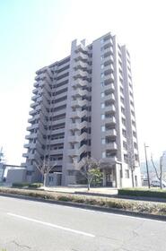 ロイヤルガーデン宇多津駅前三番館
