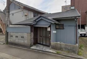 富山県高岡市定塚町