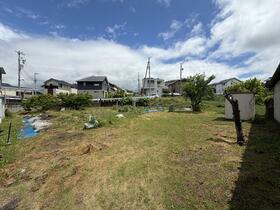 三重県鈴鹿市岸岡町