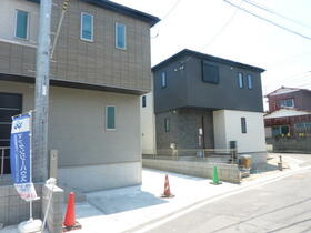 神奈川県秦野市曽屋１丁目