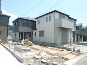 神奈川県秦野市曽屋１丁目