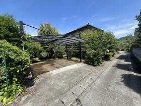 山梨県西八代郡市川三郷町葛篭沢