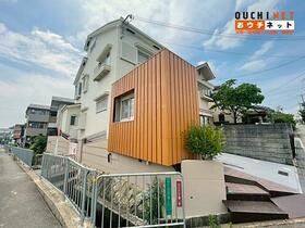 大阪府高槻市松が丘２丁目