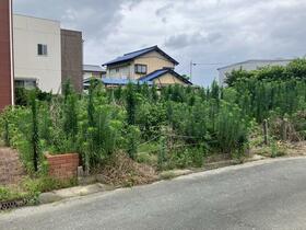 三重県松阪市曲町
