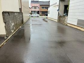富山県高岡市明野町