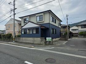 山口県下関市長府松小田中町