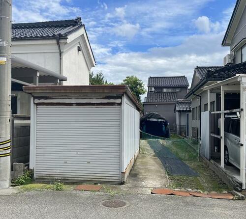 apartment 富山県富山市四方田町