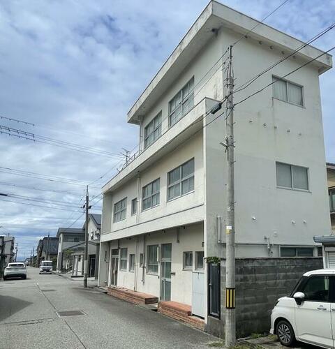 apartment 富山県富山市四方田町