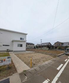 富山県射水市小島