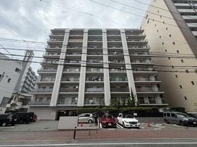 福岡県福岡市中央区荒戸３丁目