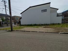 富山県高岡市伏木本町