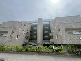 富山県高岡市向野町4丁目