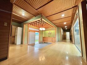 奈良県御所市大字幸町