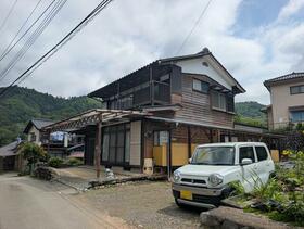 山梨県大月市賑岡町奥山
