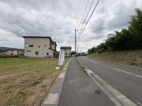 京都府亀岡市篠町夕日ケ丘３丁目
