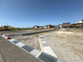 石川県白山市大竹町