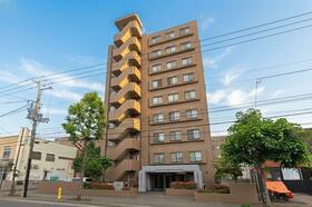 北海道札幌市中央区南十七条西１３丁目