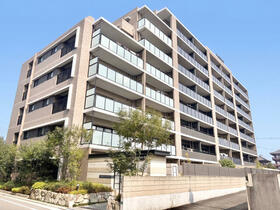 福岡県福岡市東区箱崎３丁目
