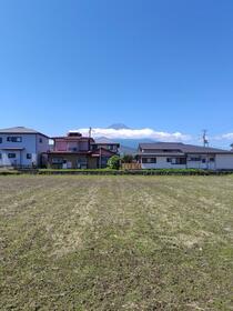 山梨県富士吉田市大明見4丁目