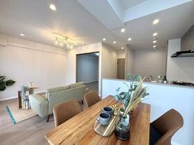 サ−パス佐古六番町