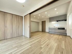 ネオハイツ第３新大阪（リフォーム完成／角住戸／新耐震基準マンション））