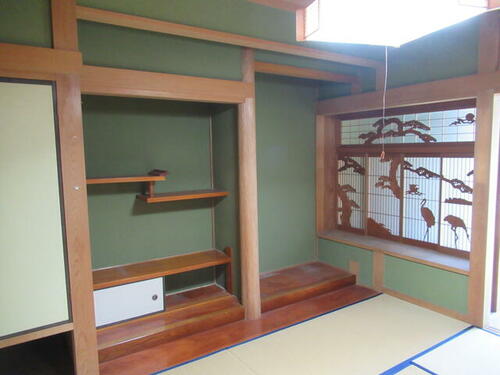 Image 4