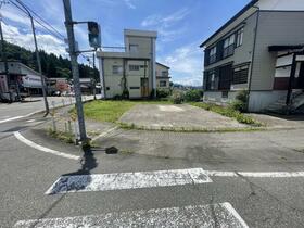 新潟県南魚沼市茗荷沢