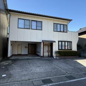 富山県小矢部市津沢
