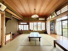 富山県富山市本郷町